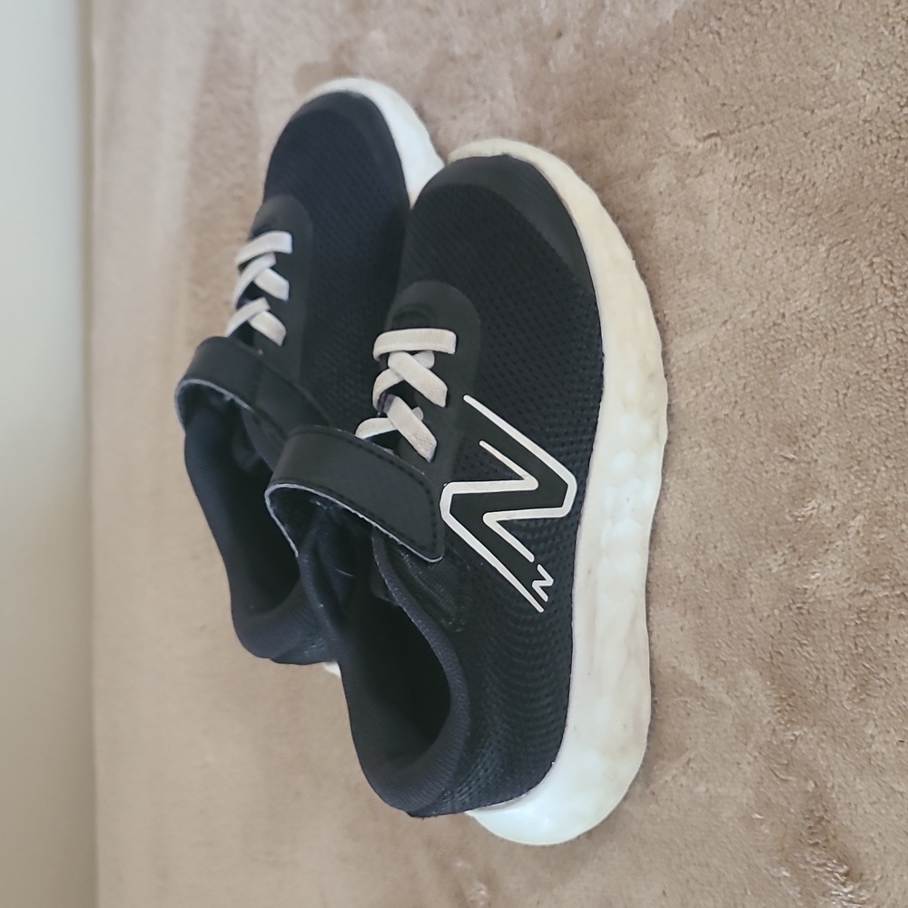New Balance Kids' 520 V8 Bungee Lace Running Shoe - 8.5w